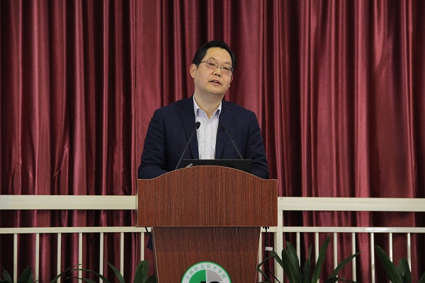 钱红致辞小图.jpg