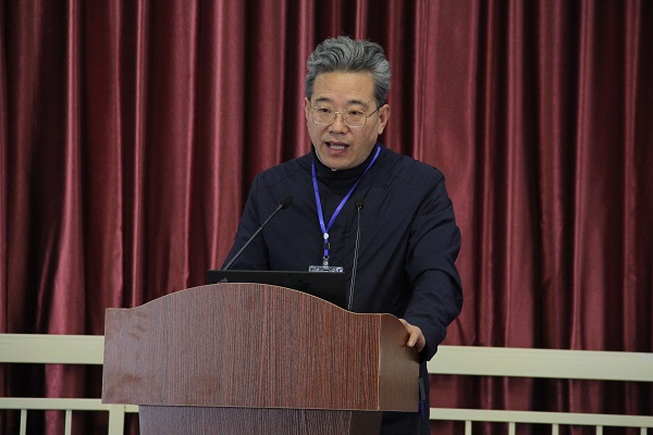 监事会主席史国栋教授作财务工作报告小图.jpg